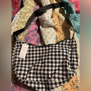 BAGGU MEDIUM CRESCENT PIXEL GINGHAM